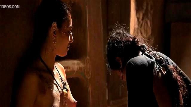 RADIKA APTE LESBIAN SCENE FROM PARCHED