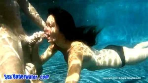 [341899] Nice Brunette Has Underwater Sex (720p)