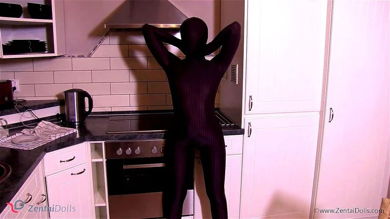 Zentai Catsuit Unitard Girl in Black