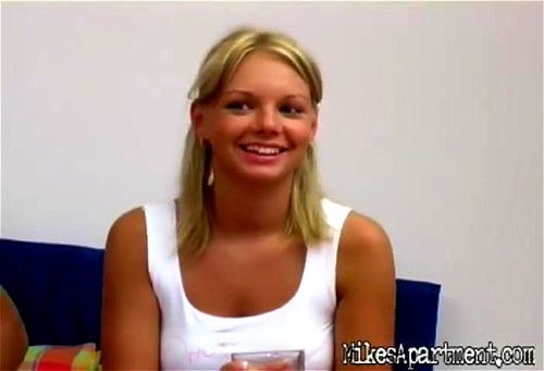 Alissa hot hungarian: Blowjob, Doggy & Cowgirl Porn - SpankBang