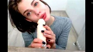 dildoblowjob thumbnail