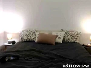 Wet Cougar Mom Cumming On Webcam Show