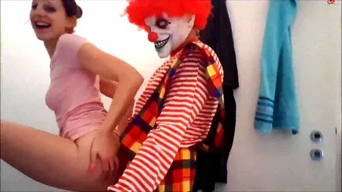 Watch BEWARE OF THE ANAL CLOWN - Clown, Gibby The Clown, Anal Porn -  SpankBang