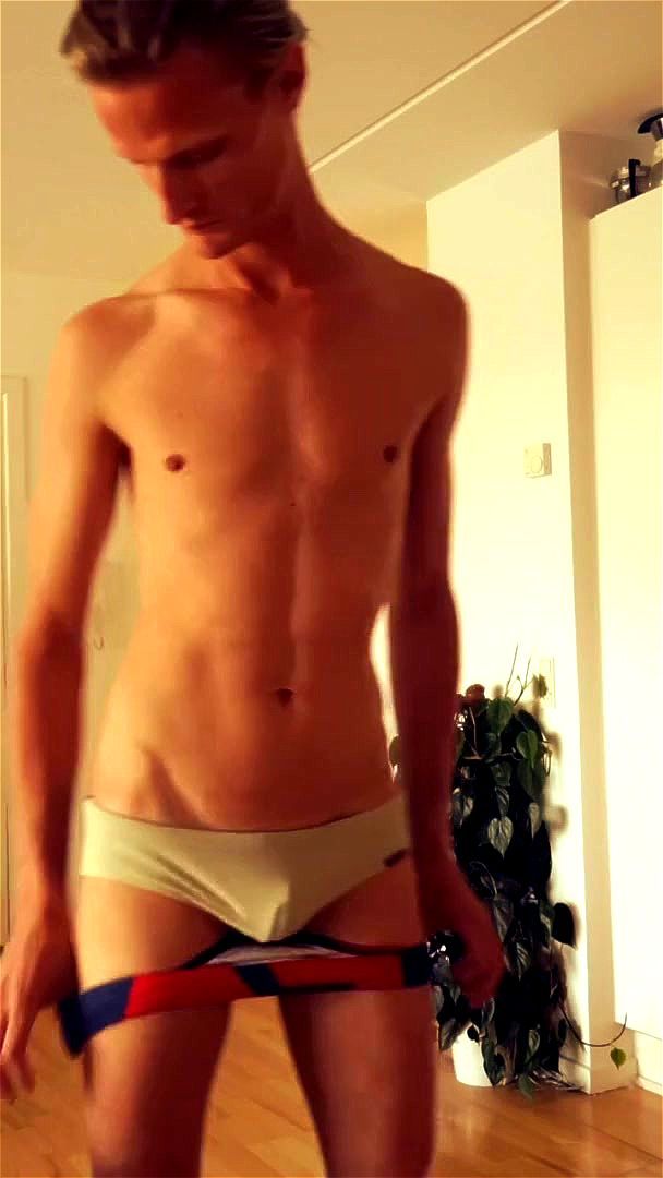 1 twink, 6 speedos (Danish/Denmark)