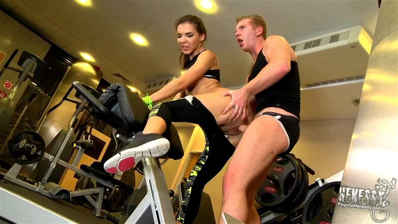 Cock hungry slut at the gym cant keep her legs closed.