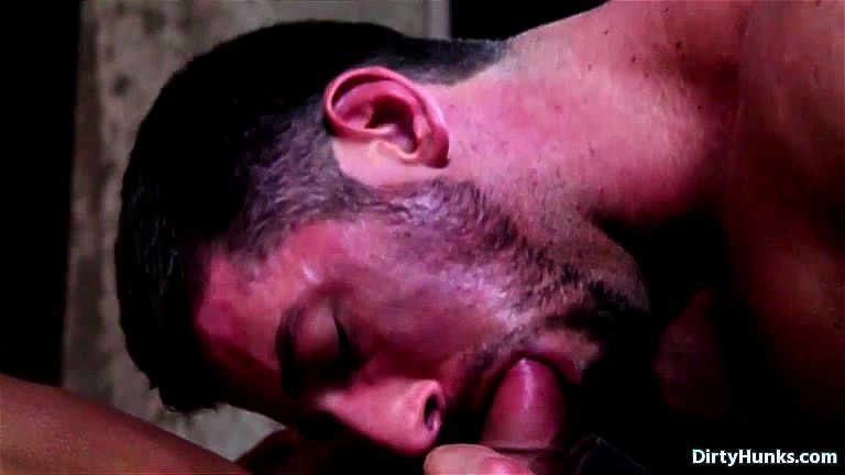 Muscle bodybuilder oral sex with cumshot