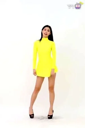 WHo is this yellow dressed girl?