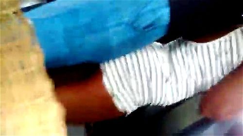 encoxando a safadinha no busão - Encoxada, Bus, Safada Porn