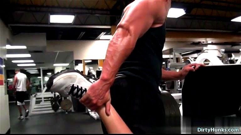 Muscle bodybuilder dildo and cumshot