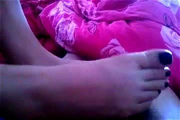 girlfriend footjob