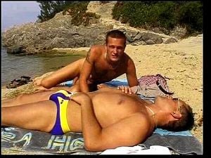 Classic Group Sex Beach - Watch Chipy and Elodie group sex on beach - Retro, Group Sex, Classic 90S  Porn - SpankBang