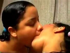 Sloppy kissing thumbnail