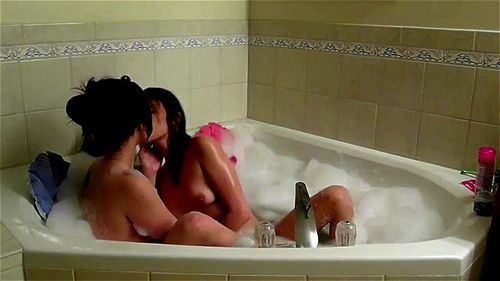 lesbians, hot, tub, babe
