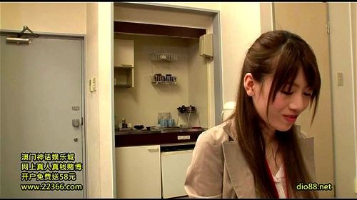 hot bra-less office ladies