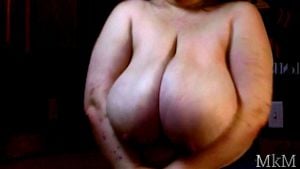 Huge tits thumbnail