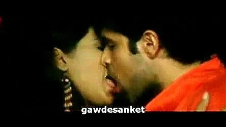 sexy kissing in bollywood movies with hot babes