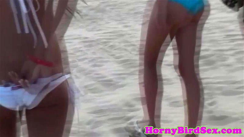 Party amateurs showing bigtits off Party amateurs showing bigtits off