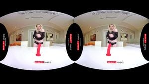 Blonde VR thumbnail