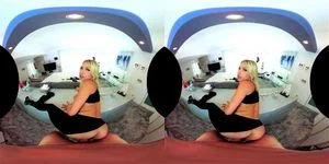 Blondes thumbnail