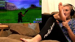 Fortnite with Brittney - Amazing bare soles