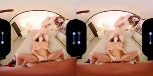 vrporn thumbnail