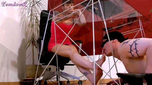 Lady Electra foot worship: Fansly, Fetish & Feet Licking Porn - SpankBang