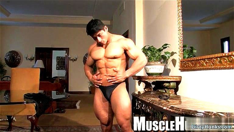 Muscle bodybuilder rimjob with cumshot