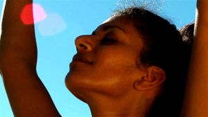 一系列Nude Ocean Yoga Thumbnail