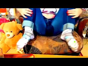 Watch from 0:05:23