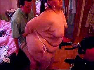 SSBBW STRIP TEASE SSBBW STRIP TEASE