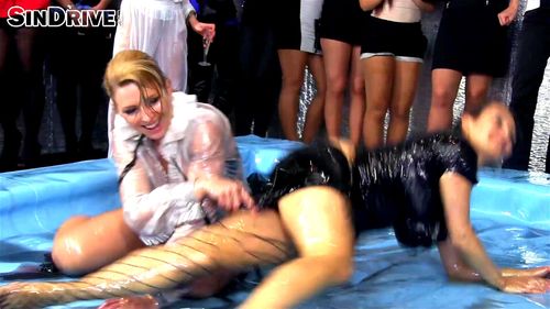 Messy oil wrestling: Eporner & Fetish Porn - SpankBang
