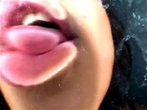 lick  kiss miniatura