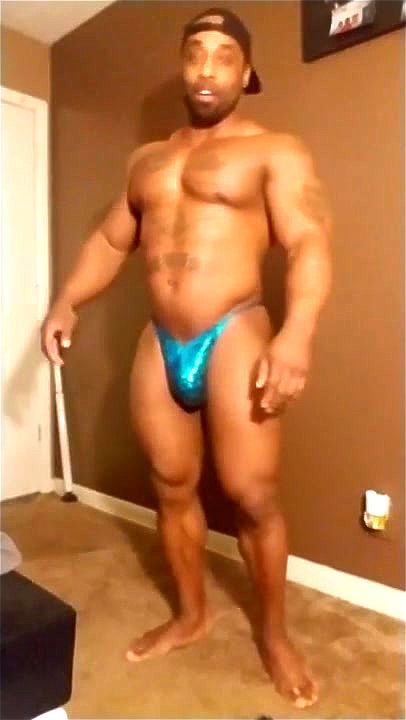 big bulge エロ動画 - SpankBang