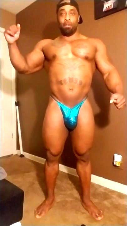 big bulge エロ動画 - SpankBang