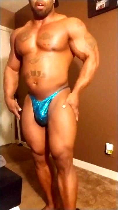 big bulge エロ動画 - SpankBang