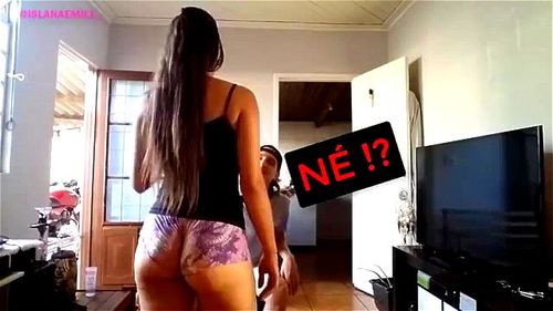 PROVOCANDO PRIMO USANDO SHORTINHO CURTO: Porn - SpankBang