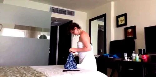 Vacation Sister Changing - Towel Accidentally Drops