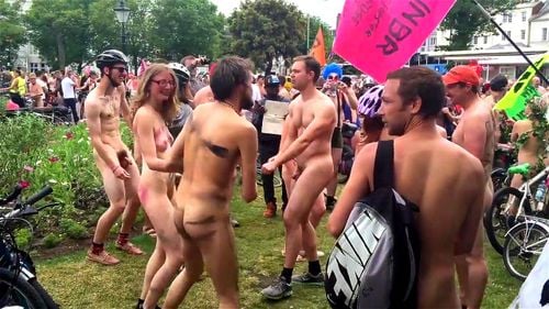 Watch Brighton Naked Bike Ride - Amatuer, Public Nudity, Amateur Porn -  SpankBang