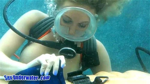 Underwater  imej kecil