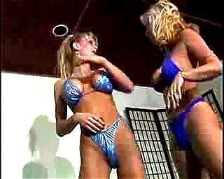 Blondes lift Blondes lift