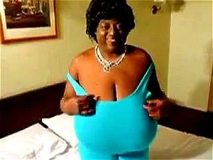 Big Tit Black Grandma - Watch big titty granny - Huge Tits, Huge Titty Granny, Bbw Porn - SpankBang