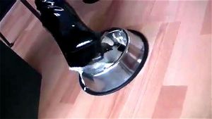 Watch from 0:04:09