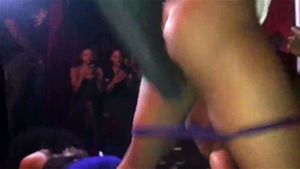 Public Twerk, no panties