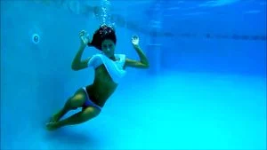 Sexy Underwater Lissa