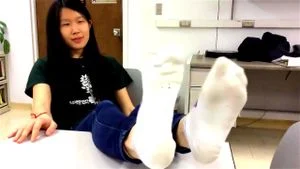 Asian feet thumbnail