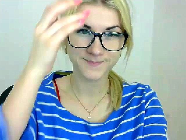 Blonde girl on webcam Blonde girl on webcam