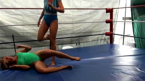 Christie Ricci vs. Julie Squeeze - Julie Squeeze, Christie Ricci, Women Wrestling Domination Porn - SpankBang