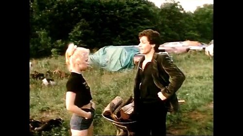 Unknown blonde Girl outdoor: Eporner, Classic & Retro Porn