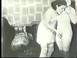 300px x 225px - Watch 1920s lesbians - Vintage Porn - SpankBang