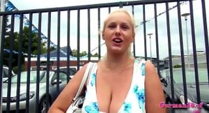 German18 - Riesige natürliche titten teen Wicky - Huge natural tits Wicky public...